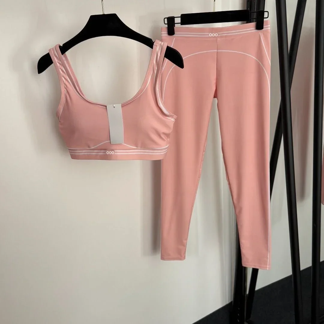 Completo Sportivo Due Pezzi: T - Pilate Yoga Workout recensione e prezzo